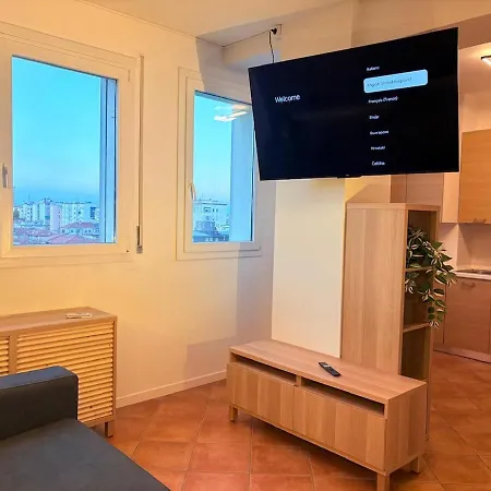 Apartment Venezia-mestre Train Station Modern Venedig